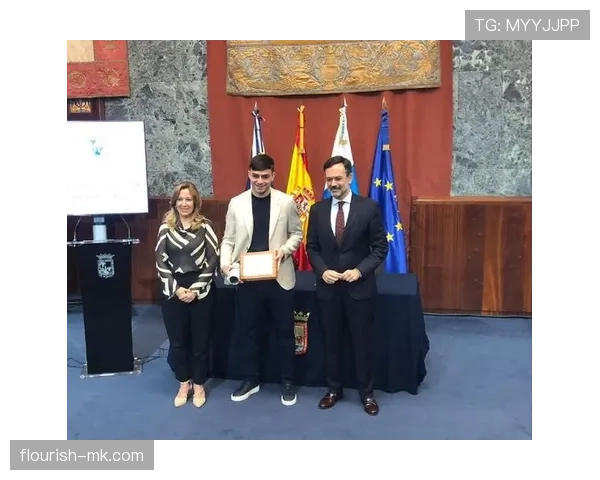 佩德里特青训实现新突破，融合特内里费经验助推青少年足球发展