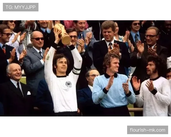 从贝肯鲍尔的自由人防守艺术看足球战术演变与现代高位逼抢趋势